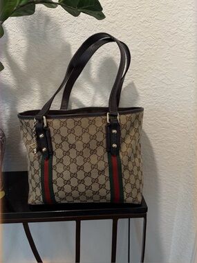 Gucci Sherry Line GG Tote Bag & Matching Wallet Charm Canvas Beige .